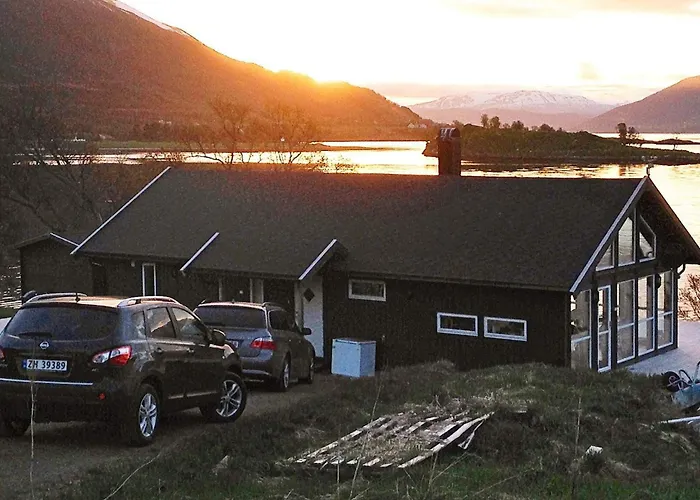 Casa de Férias 11 Person In Gullesfjord