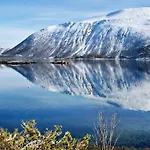 11 Person In Gullesfjord Nyaraló *