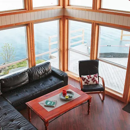 11 Person In Gullesfjord Semesterbostad